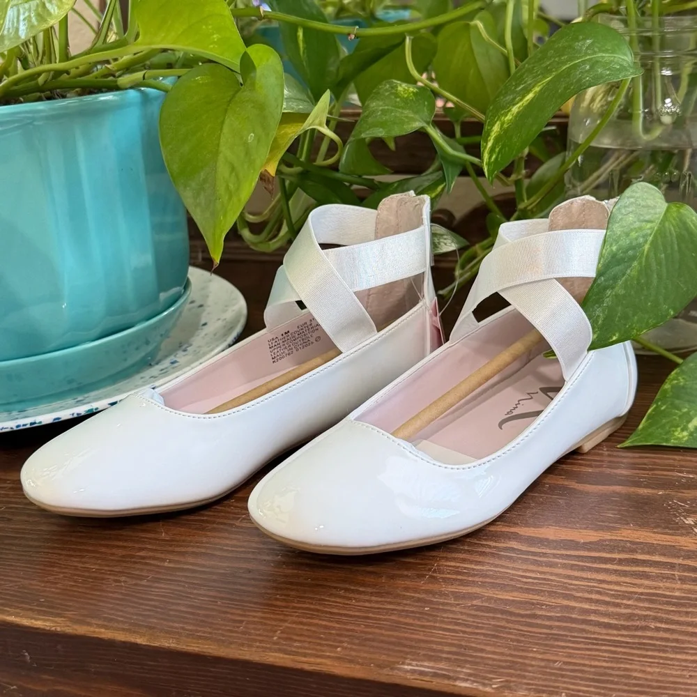 NIB- Girls’ Size 3 Nina (Cara) Wht Patent Leather Dress Flats W/Ballet Straps